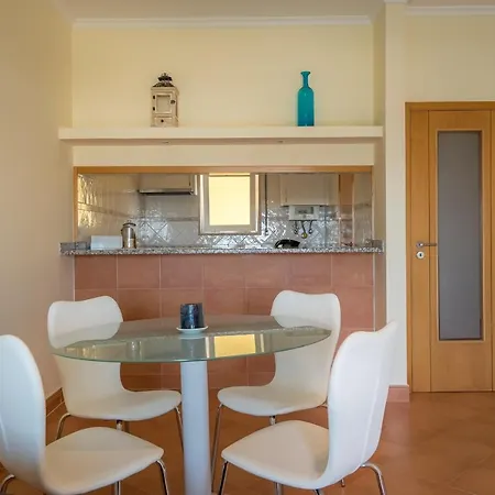 Lark View Апартаменты Лагуш